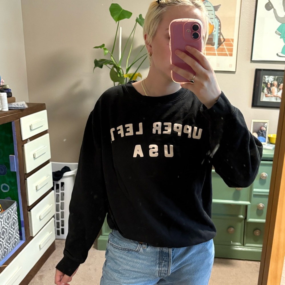 CREW NECK